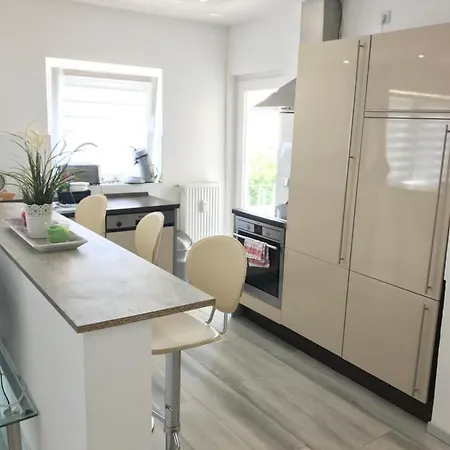 Aparts House - Balkon - Free Parking- Wifi - Kitchen * 埃森