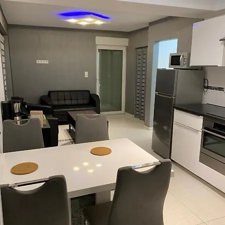 Aparts House - Balkon - Free Parking- Wifi - Kitchen