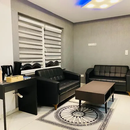 Aparts House - Balkon - Free Parking- Wifi - Kitchen