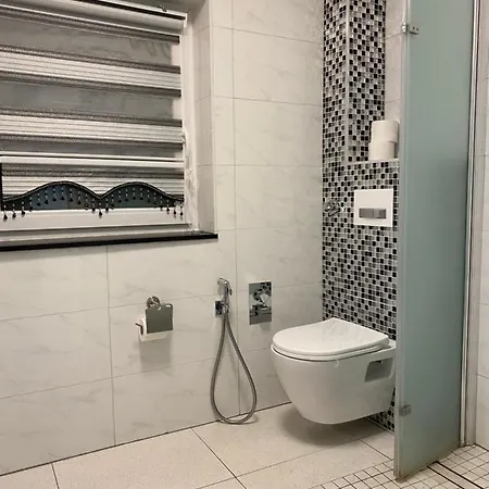 Aparts House - Balkon - Free Parking- Wifi - Kitchen * 에센