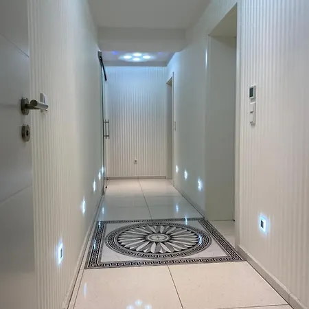 Aparts House - Balkon - Free Parking- Wifi - Kitchen 에센