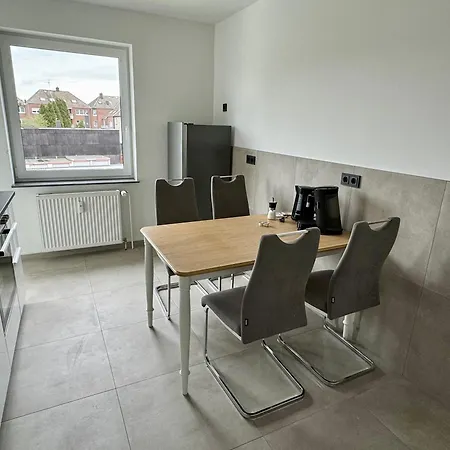 Appartement Aparts House - Balkon - Free Parking- Wifi - Kitchen