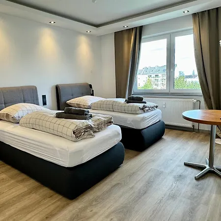 Aparts House - Balkon - Free Parking- Wifi - Kitchen 아파트 *