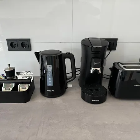 Aparts House - Balkon - Free Parking- Wifi - Kitchen 아파트 *