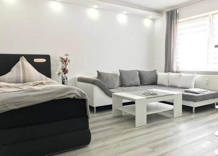 Aparts House - Balkon - Free Parking- Wifi - Kitchen Lägenhet *