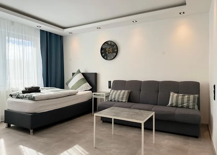 Aparts House - Balkon - Free Parking- Wifi - Kitchen Apartmán *